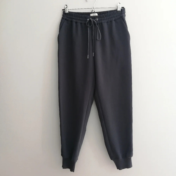 Aritzia Wilfred Crepe Buffon Jogger Pants Dark  Gray Neutral Minimal XS - Picture 3 of 16